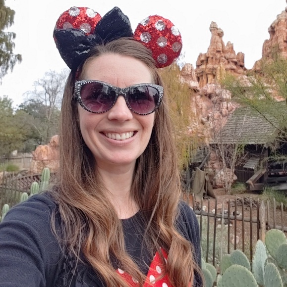 Meet your Posher, Ashley - Picture 1 of 1